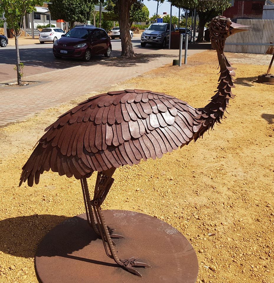 Sculpture Emu